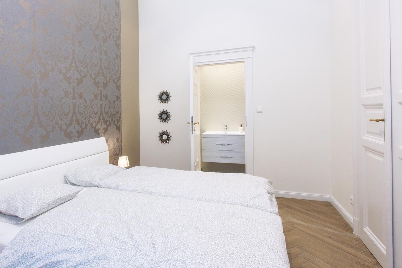 Апартаменты Jenny Luxury Two Bedrooms Apartment.
